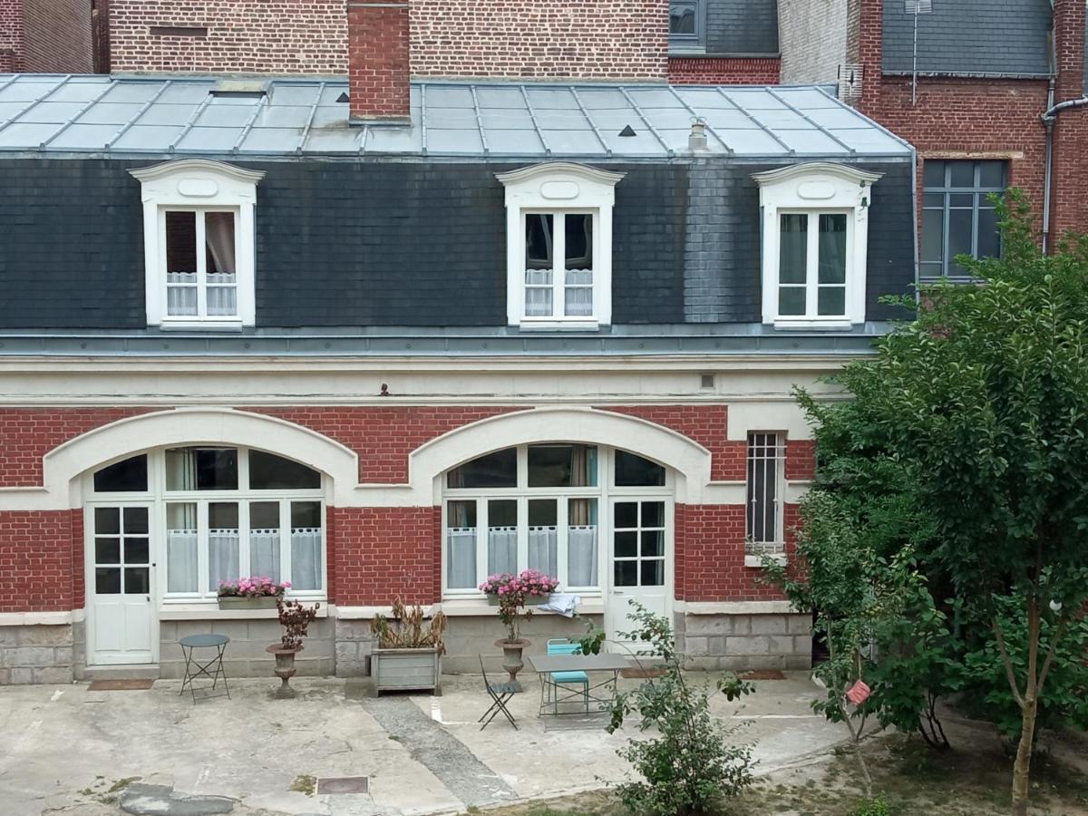 Apartamento Au Pied Du Beffroi Arras Exterior foto